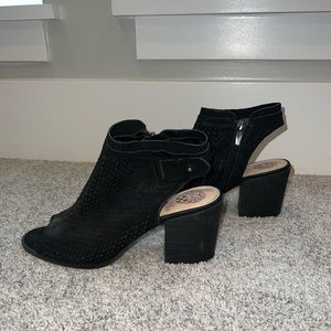 Vince Camuto Shoes, Size 9-black.